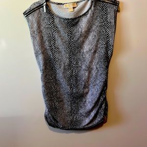 Michael Kors Sz M Womens Sleeveless Blouse, Ruched Sides, Snakeskin Pattern NWOT